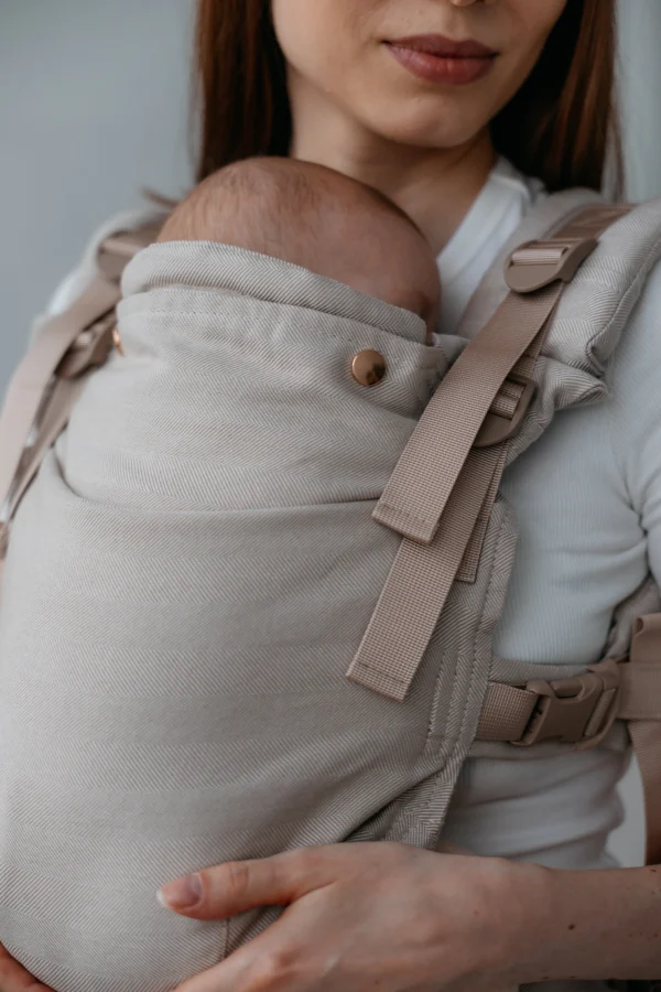 kavka multi age pro vanilla herringbone cotton bamboo gold nosidlo regulowane by 24hugs 3